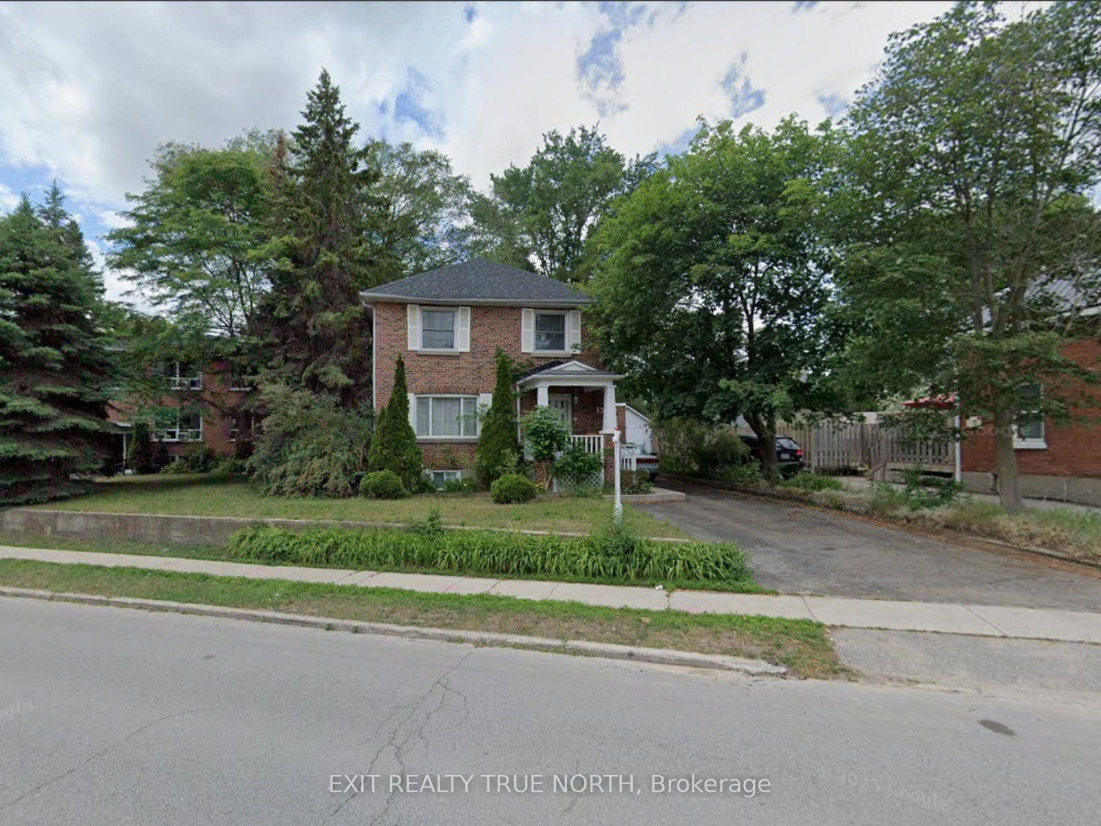 bsmt-134-innisfil-street-barrie-ontario-s13485960