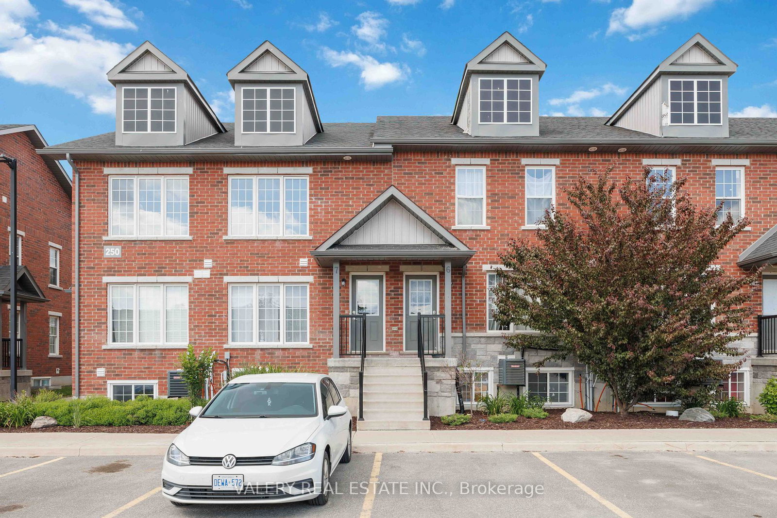 250-penetanguishene-road-barrie-ontario-s13486268