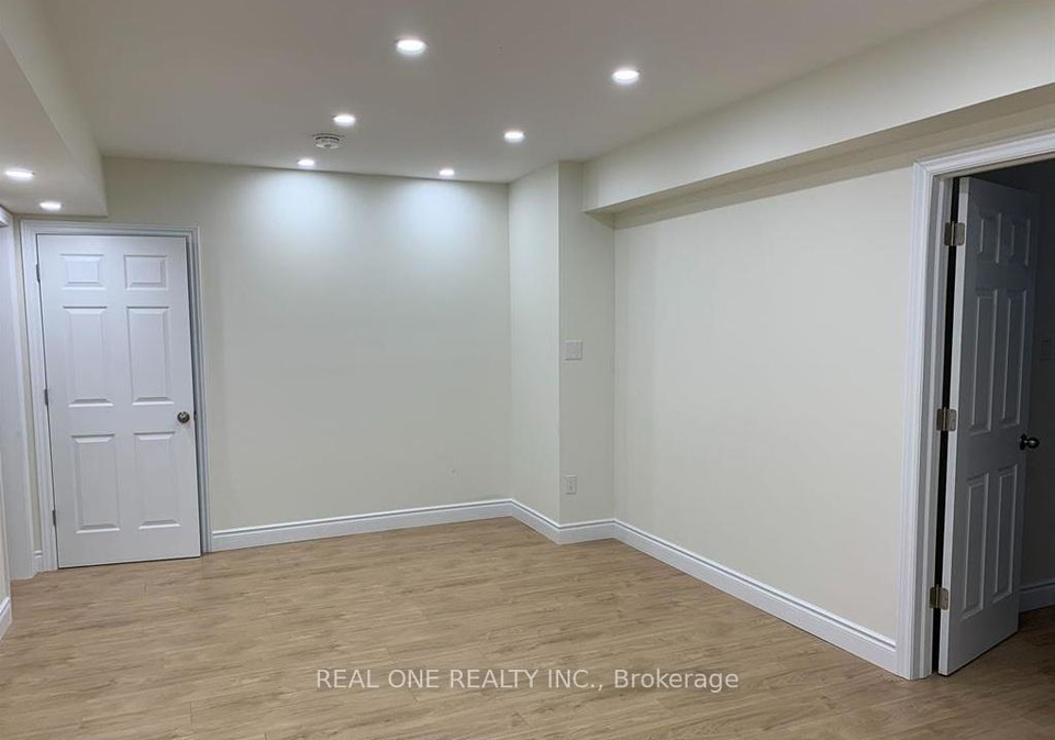 18-leggott-avenue-barrie-ontario-s13486628