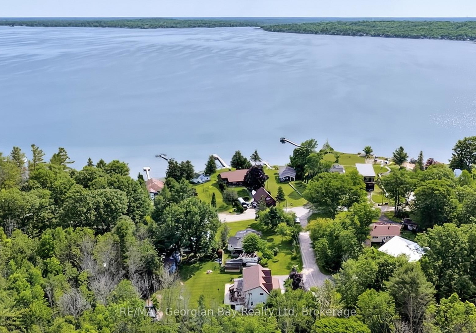 4-moore-avenue-tay-ontario-s13488672