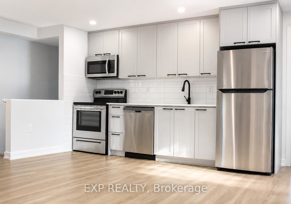 33-front-street-n-orillia-ontario-s13492580