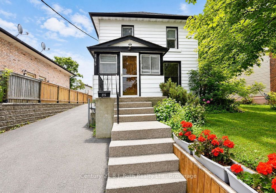215-oxford-street-orillia-ontario-s13493132
