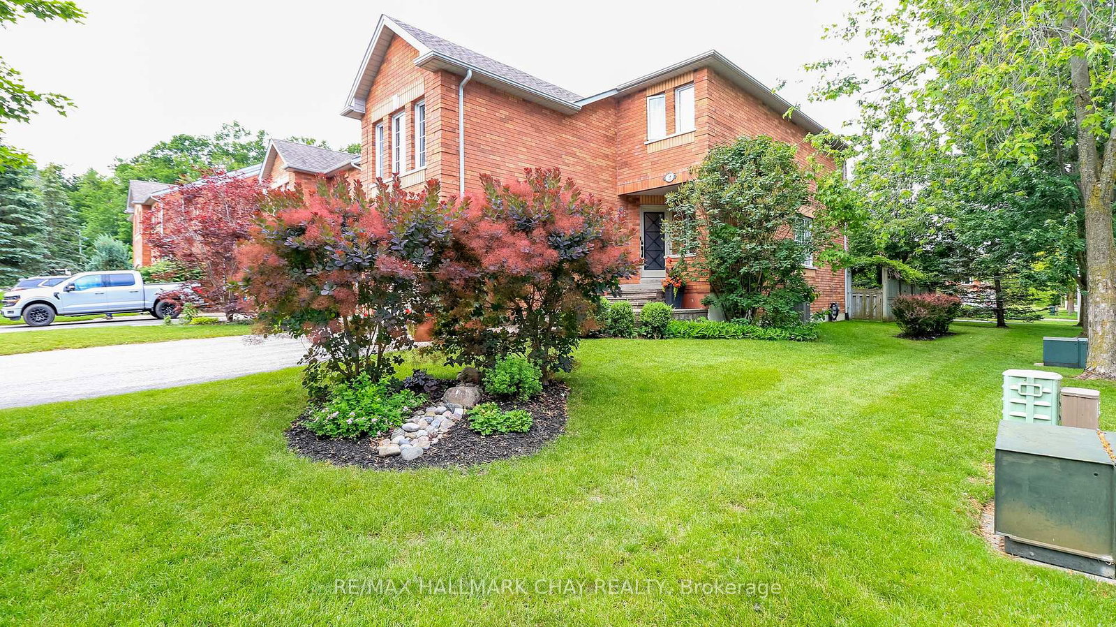 2-kelly-place-barrie-ontario-s13493786