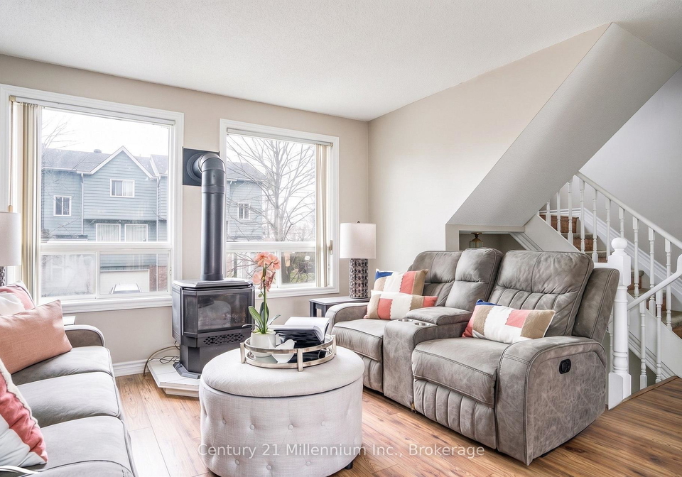 10-baker-street-wasaga-beach-ontario-s13494420