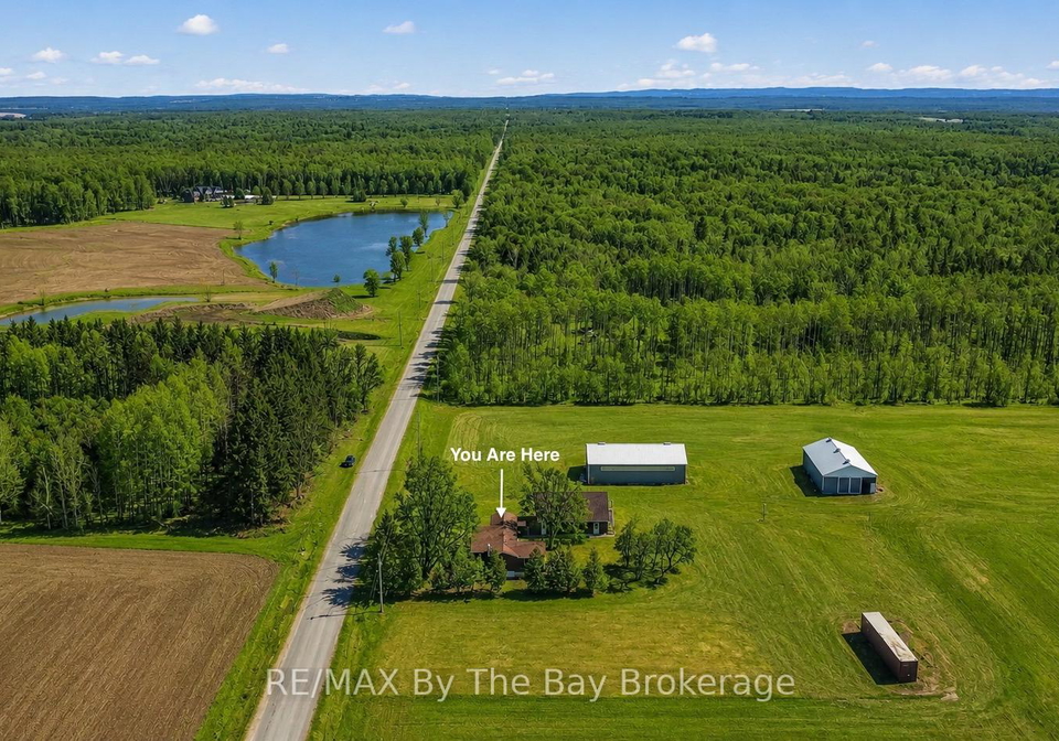 2533-flos-3-road-w-springwater-ontario-s13495512