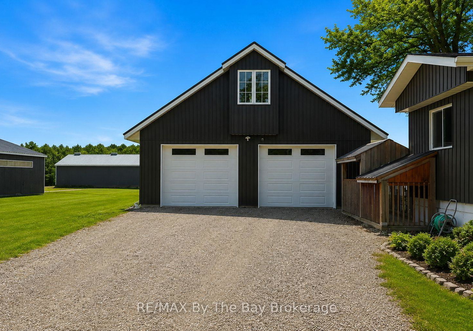 2533-flos-3-road-w-springwater-ontario-s13495512