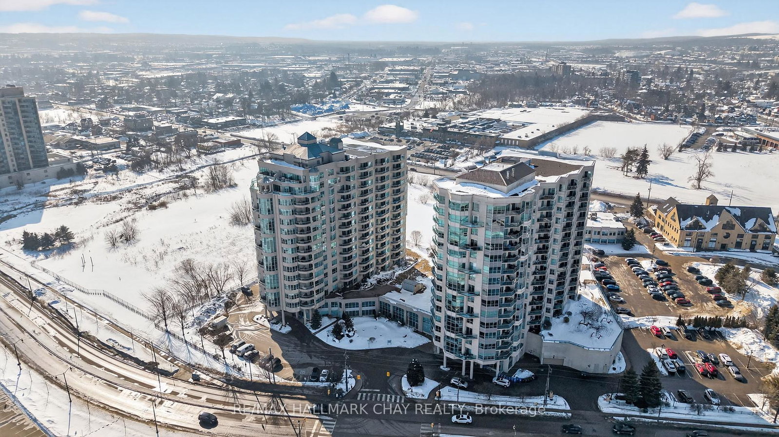 2-toronto-street-barrie-ontario-s13495692