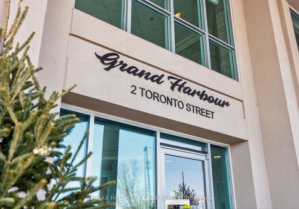 2-toronto-street-barrie-ontario-s13495692