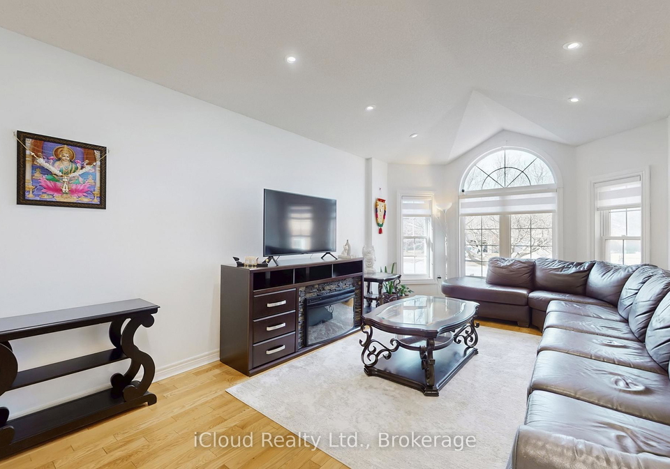 197-mapleton-avenue-barrie-ontario-s13495990