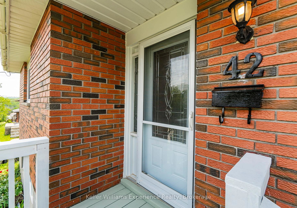 42-easton-avenue-tay-ontario-s13500294