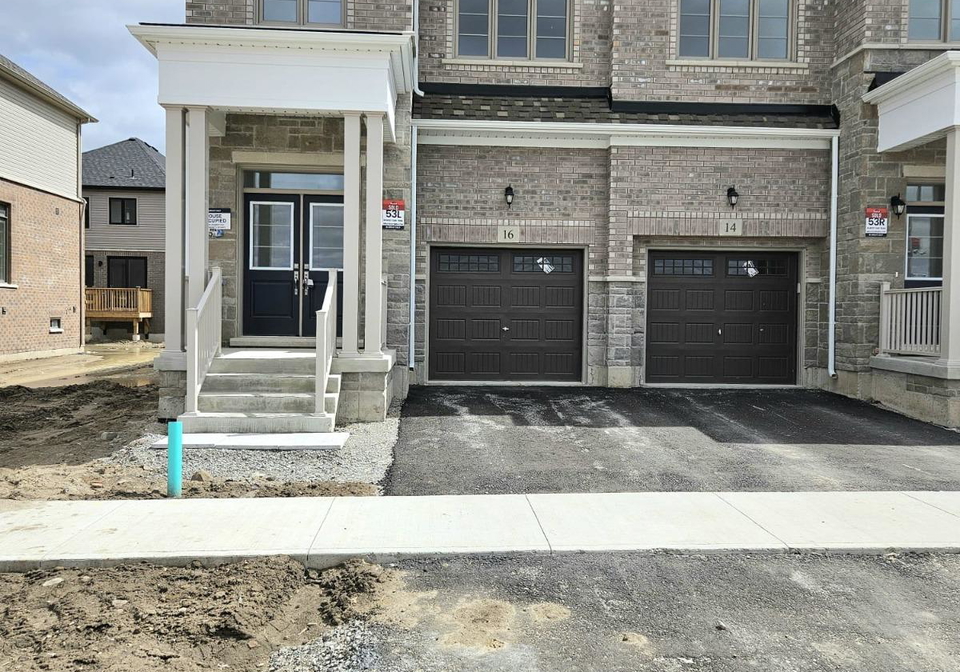16-west-oak-trail-barrie-ontario-s13500652