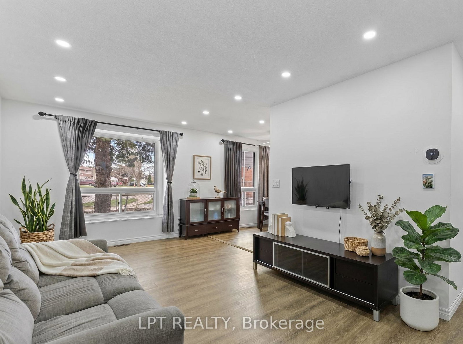 55h-chaucer-crescent-barrie-ontario-s13503720