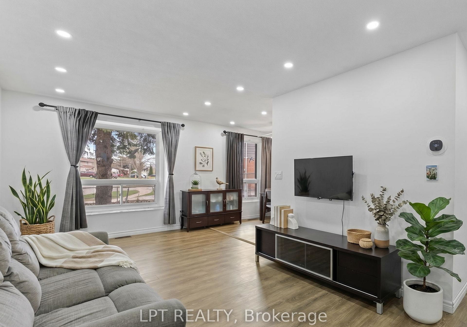 55h-chaucer-crescent-barrie-ontario-s13503720
