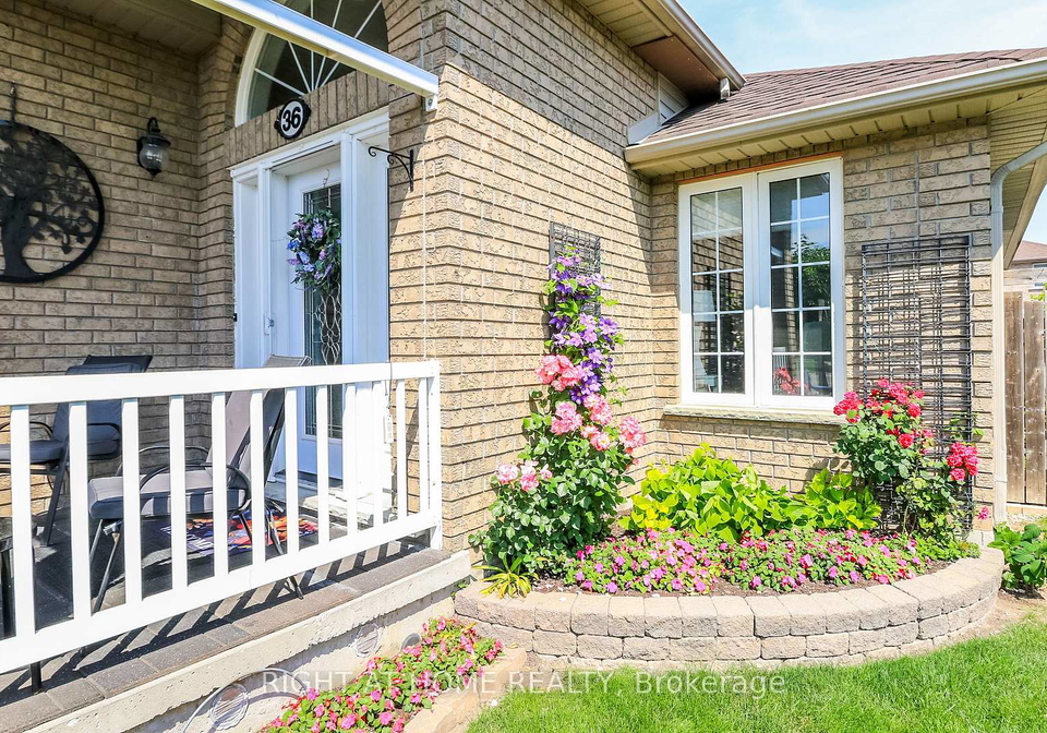 36-benjamin-lane-barrie-ontario-s13504556