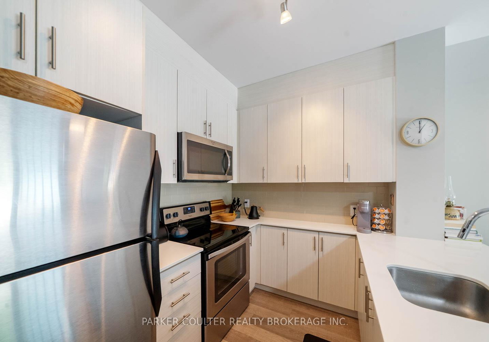 111-worsley-street-barrie-ontario-s13505514