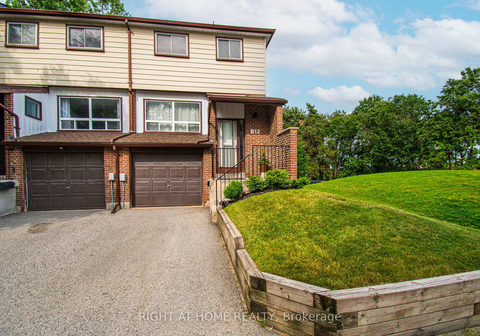 63-ferris-lane-barrie-ontario-s13507284