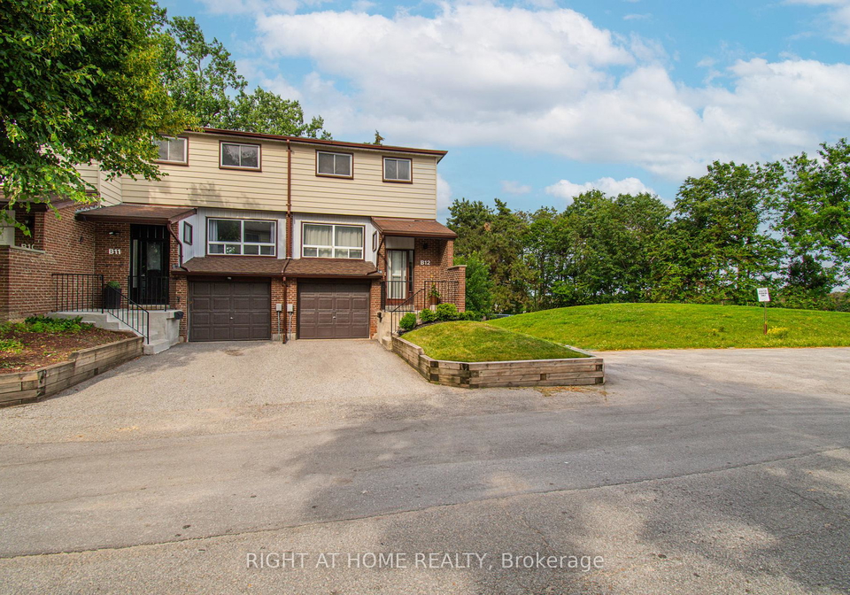 63-ferris-lane-barrie-ontario-s13507284