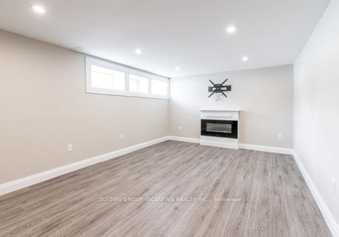 240-wellington-street-e-barrie-ontario-s13508732