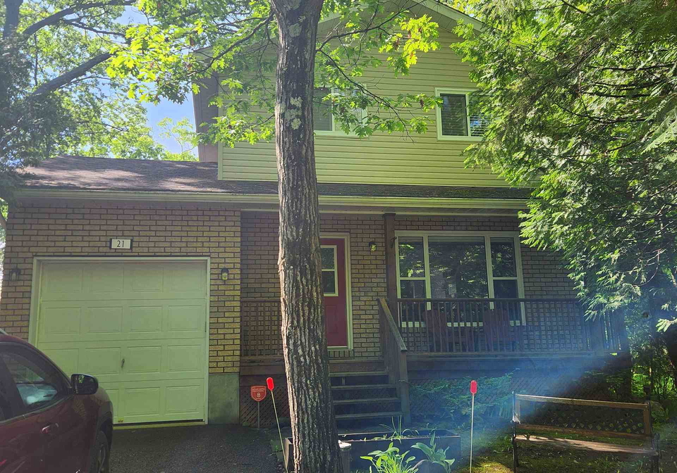 21-ivy-lane-tiny-ontario-s13508972