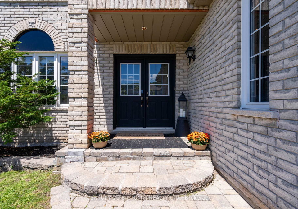 22-silvercreek-crescent-barrie-ontario-s13511474