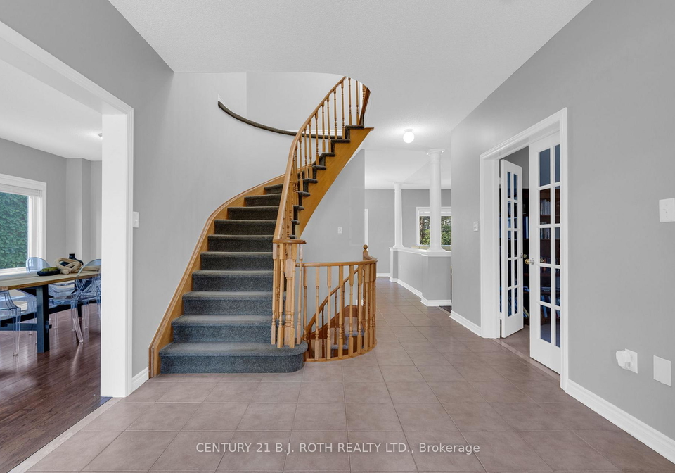 22-silvercreek-crescent-barrie-ontario-s13511474