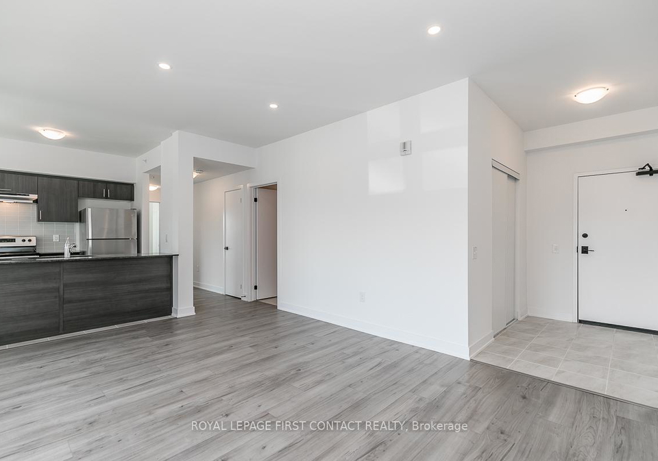 8-culinary-lane-barrie-ontario-s13512044