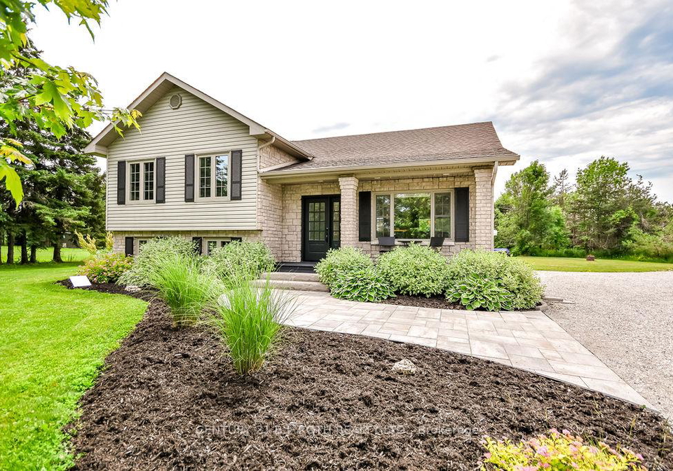 70-12-line-s-oro-medonte-ontario-s13512932