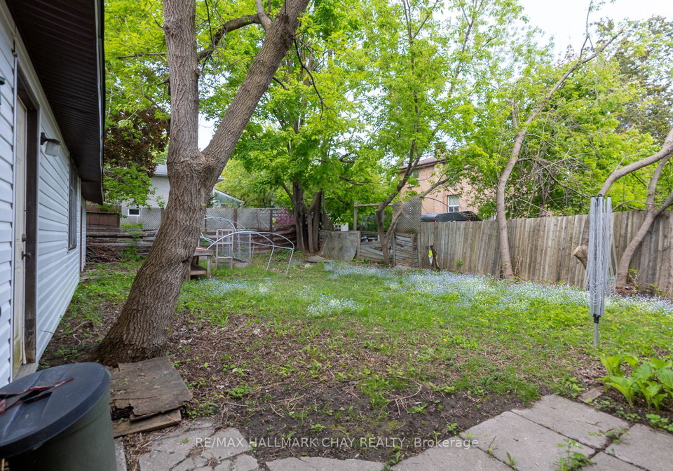 4-east-street-barrie-ontario-s13513886