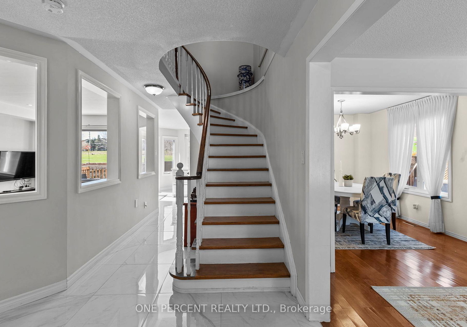 1-dixon-court-barrie-ontario-s13513910