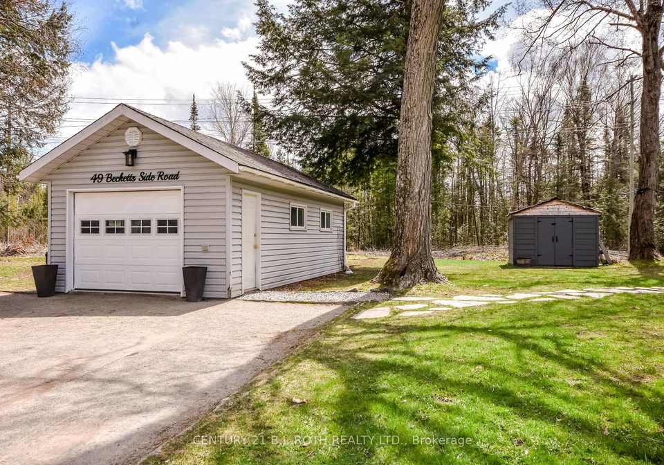 49-becketts-side-road-tay-ontario-s13514422