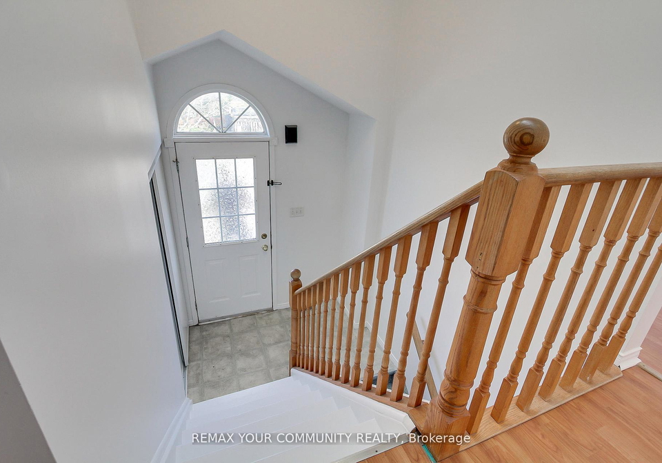 72-ambler-bay-barrie-ontario-s13515074