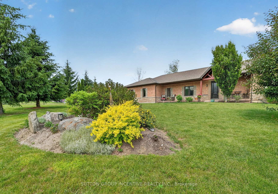 1-galrich-court-oro-medonte-ontario-s13516320