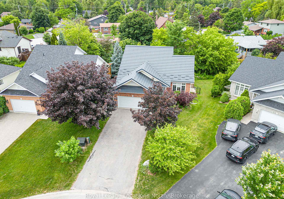18-river-run-collingwood-ontario-s13517174