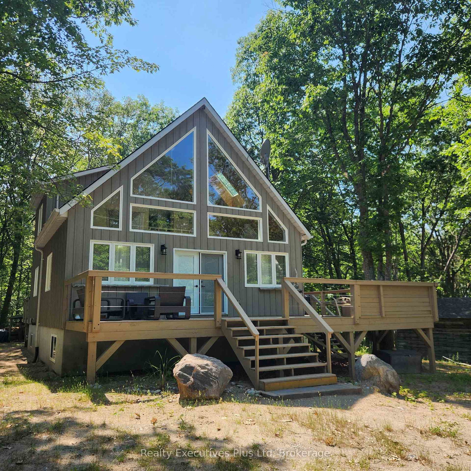 5-myiinggans-miikaan-lane-christian-island-30-ontario-s13521302