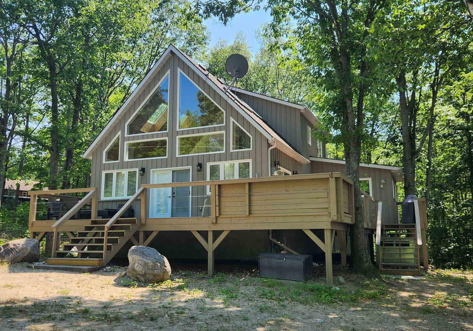 5-myiinggans-miikaan-lane-christian-island-30-ontario-s13521302