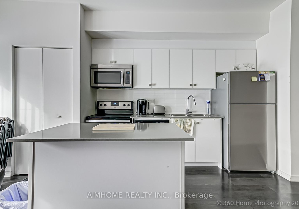 369-essa-road-barrie-ontario-s13522622