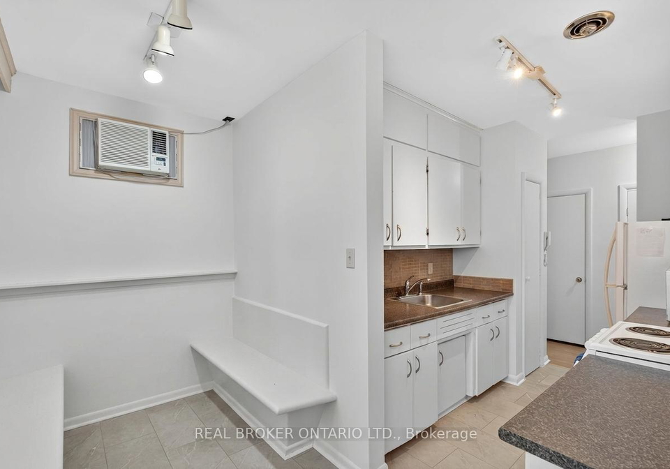 8-westmount-drive-s-orillia-ontario-s13522664