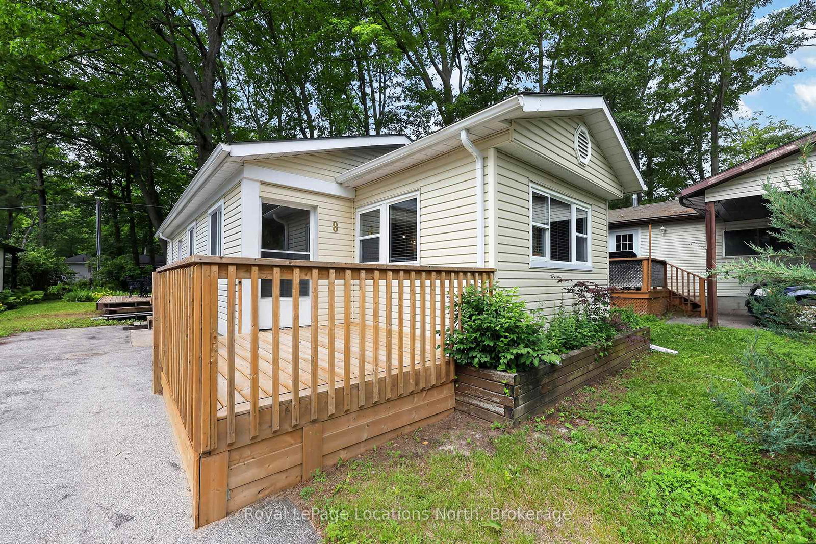 8-shaw-street-wasaga-beach-ontario-s13523534