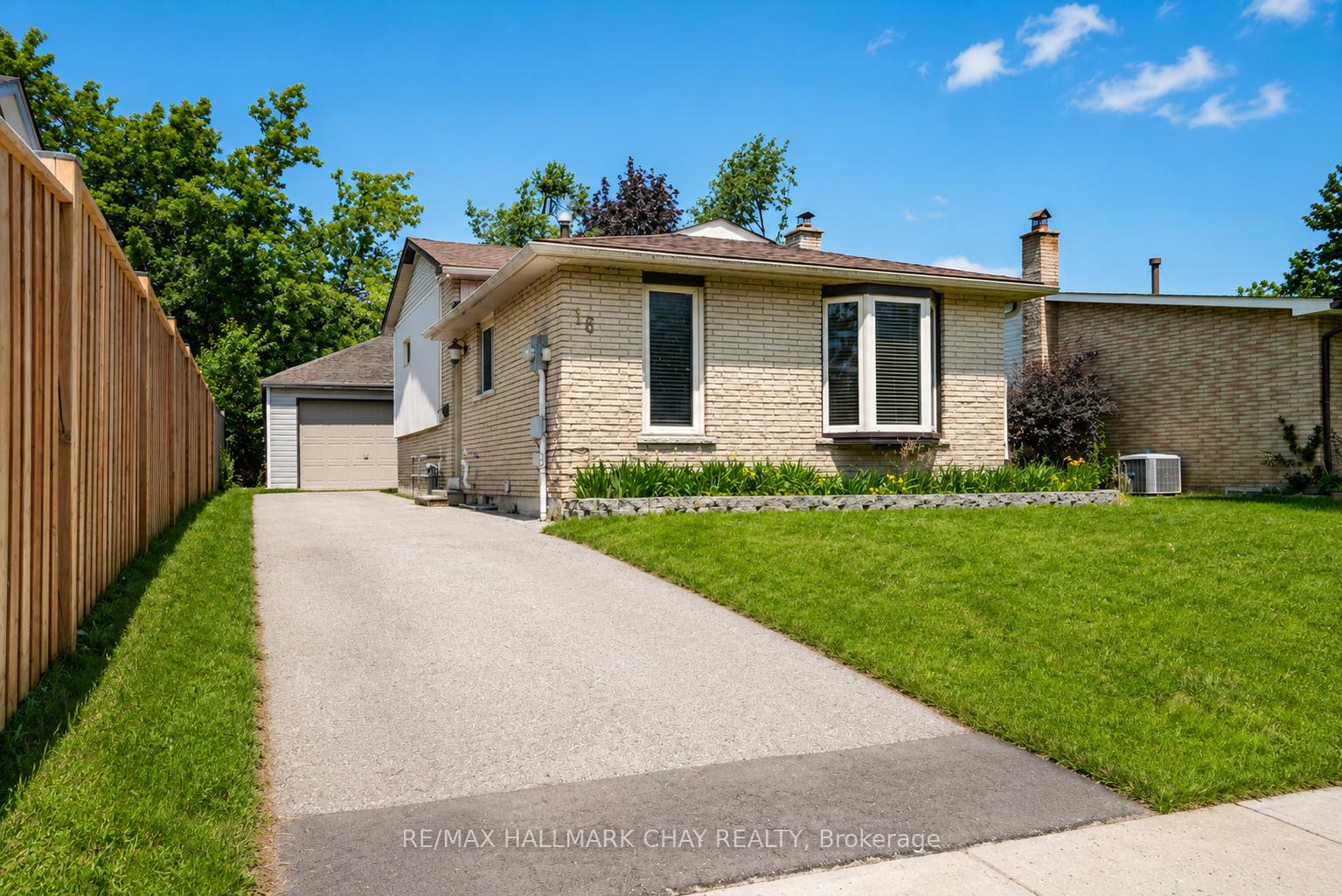 16-austen-lane-barrie-ontario-s13525564