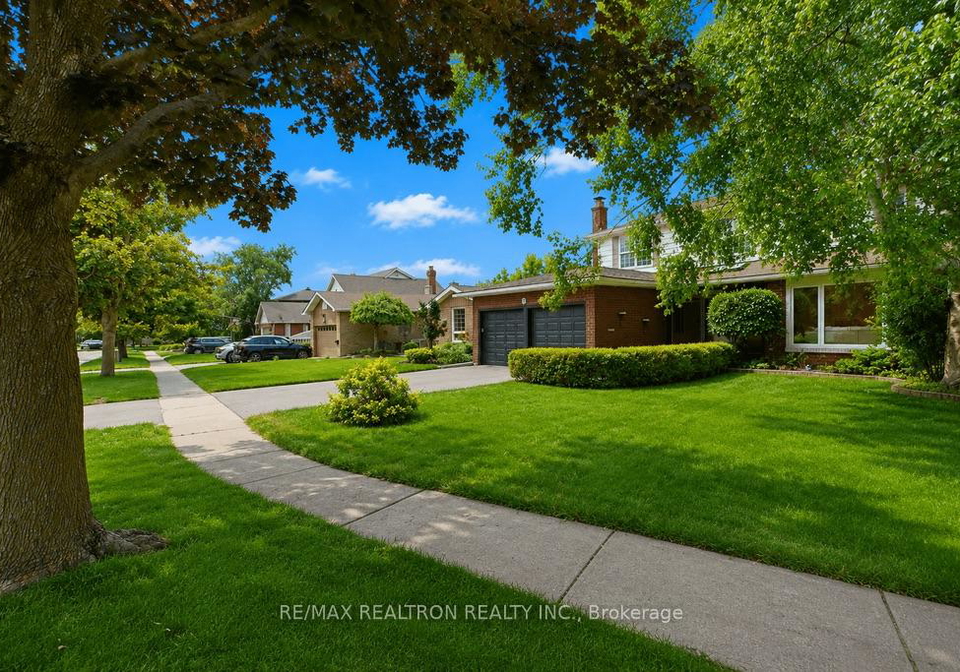 18-debra-crescent-barrie-ontario-s13531978