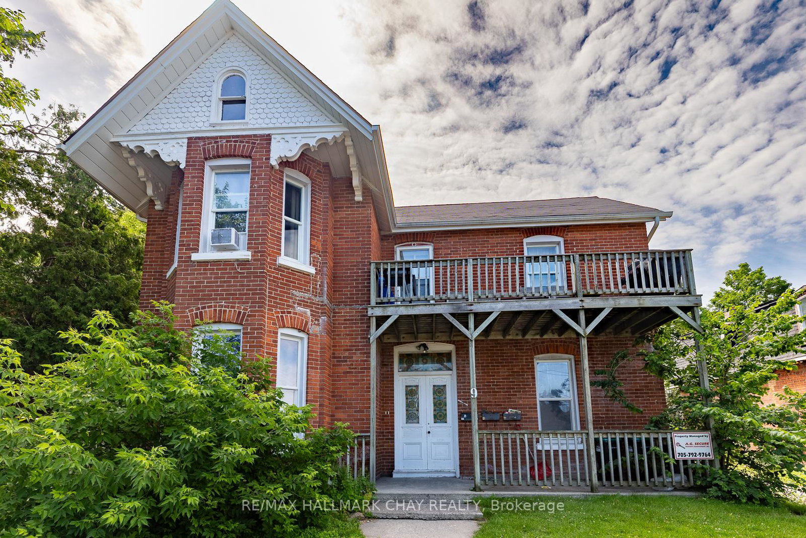 9-penetang-street-barrie-ontario-s13533376