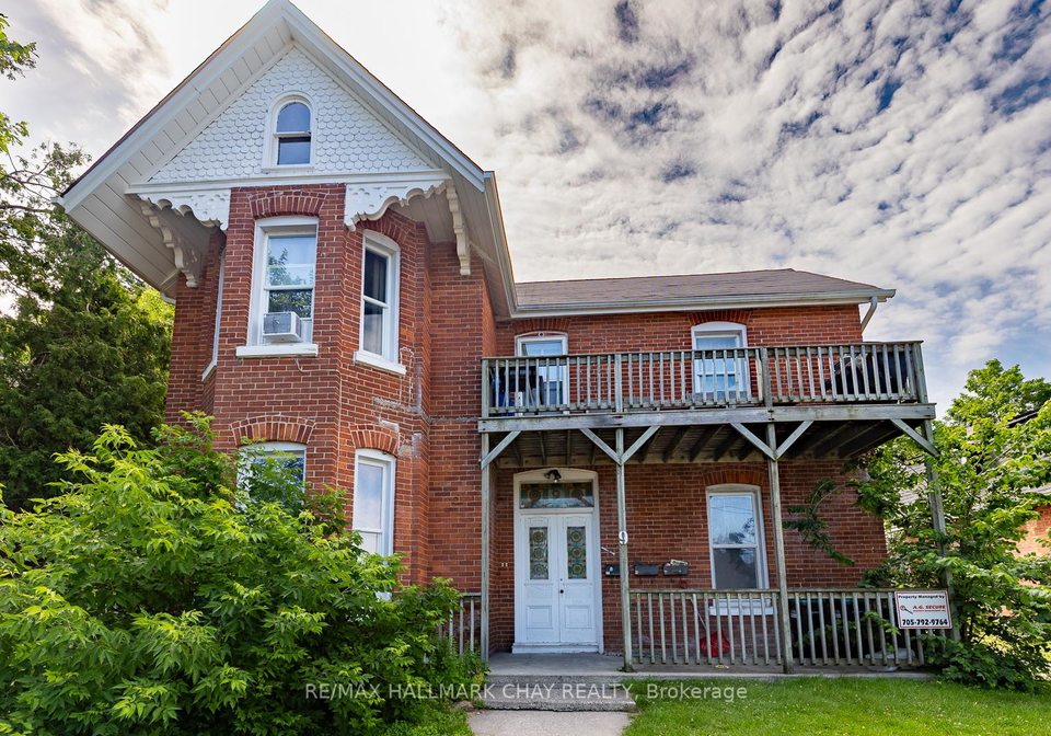 9-penetang-street-barrie-ontario-s13533376