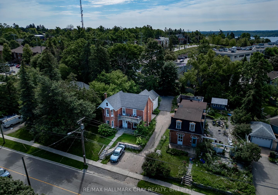 9-penetang-street-barrie-ontario-s13533376