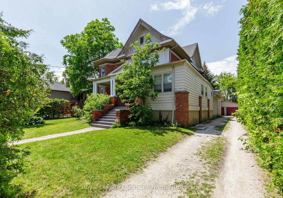 216-cedar-street-collingwood-ontario-s13534876