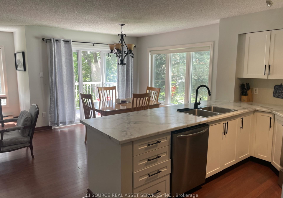 18-ramblings-way-collingwood-ontario-s13536328