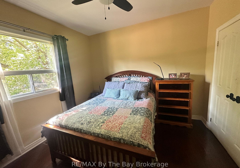 32-1st-lane-wasaga-beach-ontario-s13536886