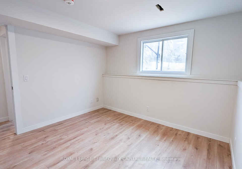 34-mcconkey-place-barrie-ontario-s13538332