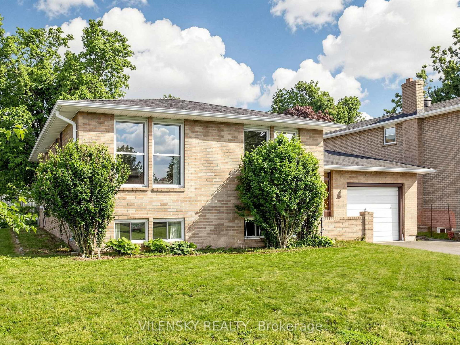 1-oriole-court-barrie-ontario-s13538906