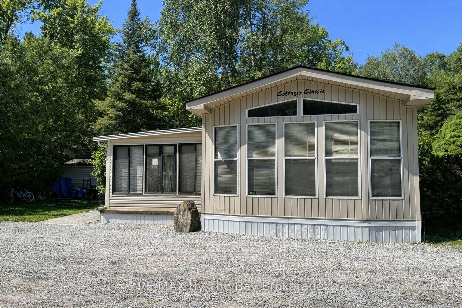 85-theme-park-drive-wasaga-beach-ontario-s13538924