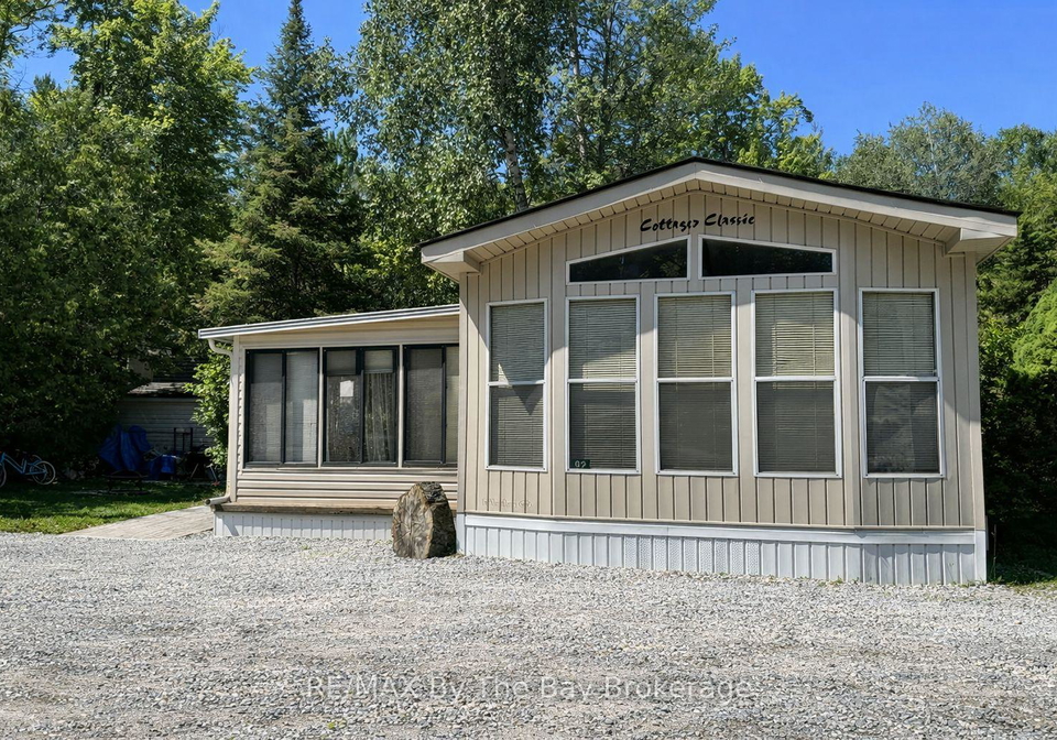 85-theme-park-drive-wasaga-beach-ontario-s13538924